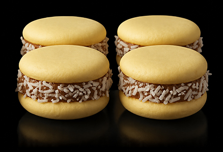 Caja de 4 alfajores corporativos con logo personalizado